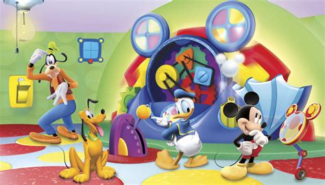 Disney Mickey Mouse Clubhouse Capers Prepasted Wall Mural 10.5'W x 6'H