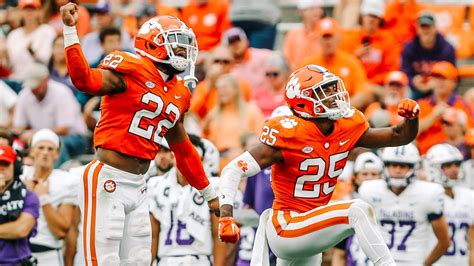 Levon Kirkland on playing LB: 'It's not just running around attacking the ball' | Clemson Sports ...