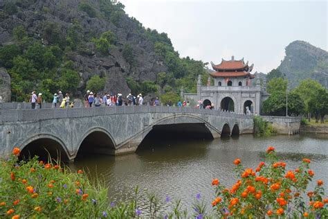 Visit Hoa Lu ancient capital of Vietnam Visit Hoa Lu ancient capital ...