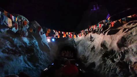 Expedition Everest at Night 360° - YouTube