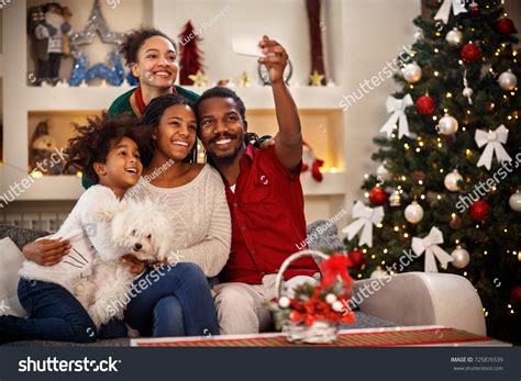 8,164 African american family christmas Images, Stock Photos & Vectors ...