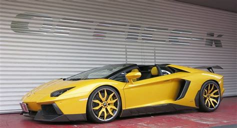 Office-K Lamborghini Aventador Roadster is a Black and Yellow Menace | Carscoops