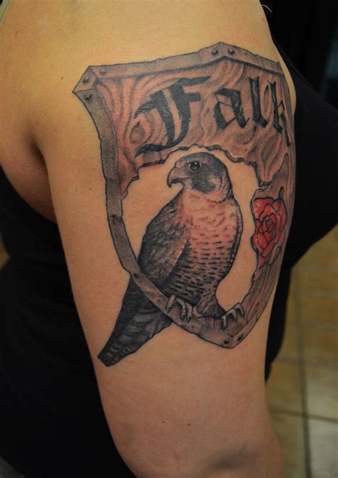 Learn The Beauty Of Blogging: 20+ Falcon Tattoo Design And It's Meaning for men and women ...