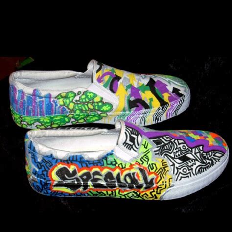 12 Best images about Graffiti shoes on Pinterest | Trainers, Canvases ...