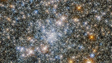 Hubble Space Telescope photo shows star-studded globular cluster | Space