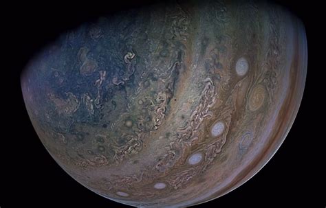 Watch NASA's Gorgeous Jupiter Flyby With Vangelis Soundtrack | Digital ...