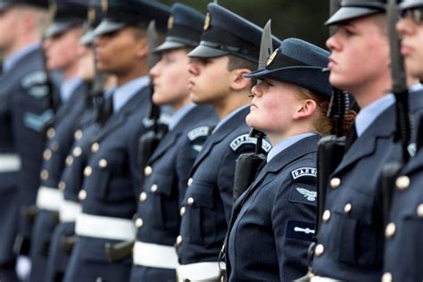 FIRST FEMALE GUNNER GRADUATES RAF REGIMENT - RAF