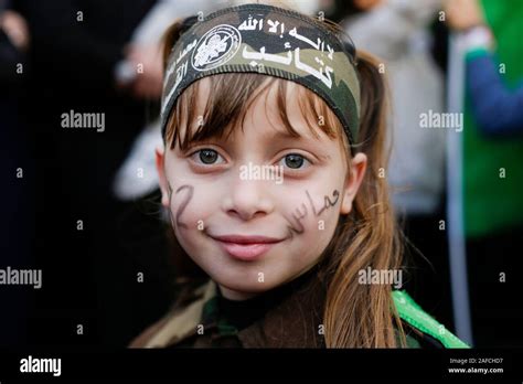 Hamas headband hi-res stock photography and images - Alamy