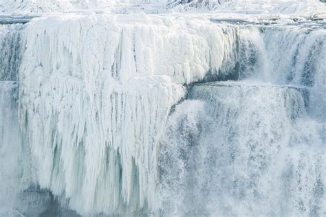 These Photos of a Frozen Niagara Falls Are Absolutely Stunning - Travel My Day Blog