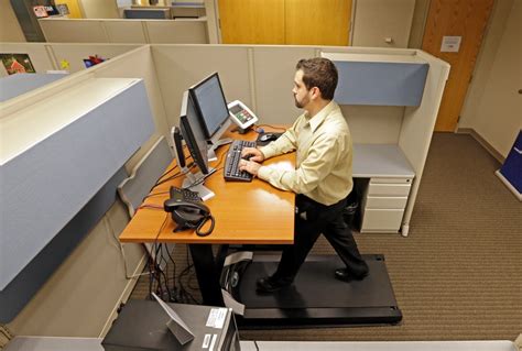 More employees using treadmill desks, standup desks at office | CTV News