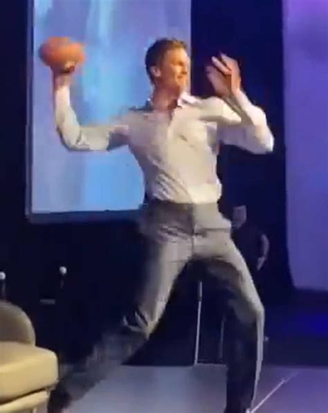 Tom Brady sends fans wild as NFL icon throws a dime to rugby star - 'He ...