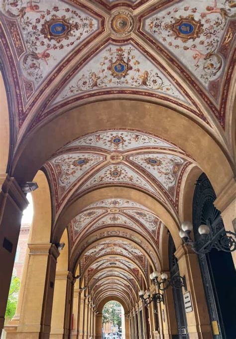 Bologna: Architecture of the Red City - Lions in the Piazza