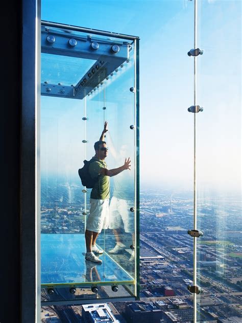 Willis Tower — Skydeck Chicago - Chicago, Illinois - Arrivalguides.com