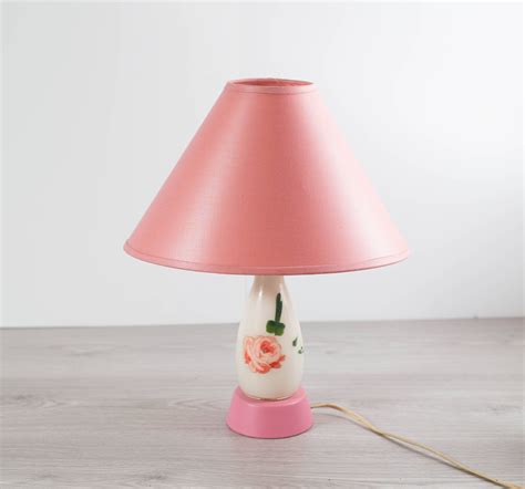 Pink Desk Lamp / Vintage Mid Century Hand Painted Floral Accent Lamp with Oval Lampshade / Alice ...