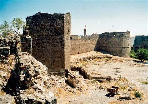 Diyarbakir | History, Population, & Walls | Britannica