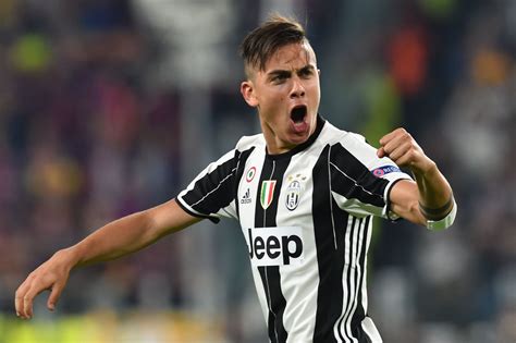 Paulo DYBALA scores for Juventus against Barcelona – Mundo Albiceleste