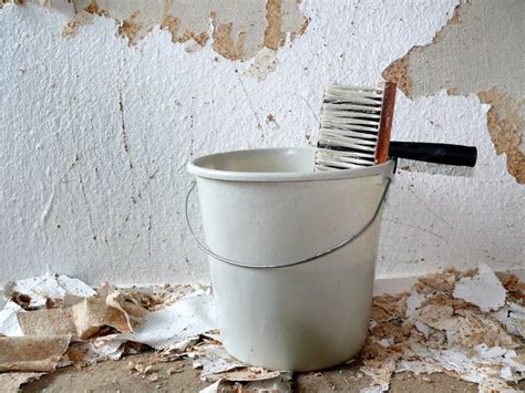 Safety Tips for Stripping Wall Paint - Matt the Painter