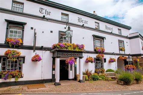 Pubs & Restaurants in the Brecon Beacons | Brecon Beacons Holiday Cottages