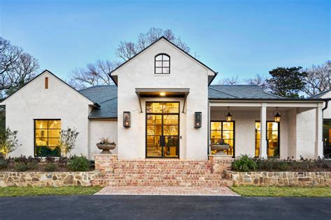 smooth stucco homes - Google Search | Stucco homes, White stucco house, Stucco house colors