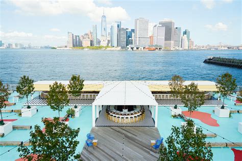 New York's Newest Oyster Bar is on an Island You've Never Heard Of — Crew