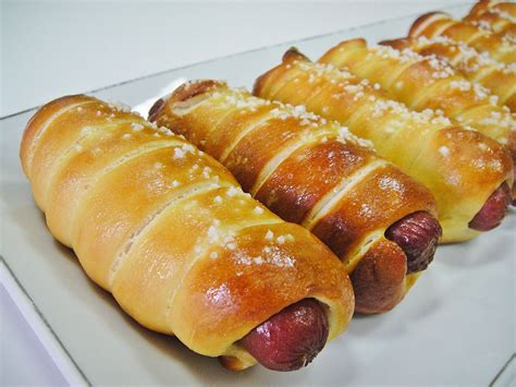 Maryam's Culinary Wonders: 679. Pretzel Sausage Roll