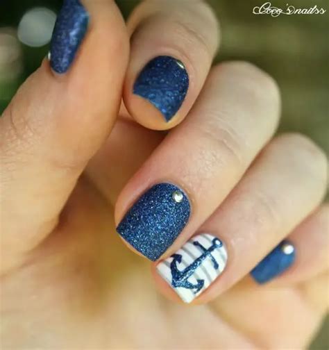 26 Cute Anchor Nail Art Designs