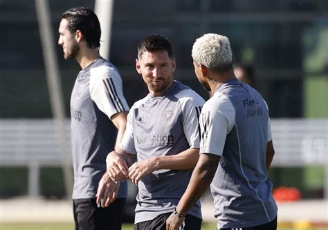 Messi surprises team mate in group chat ahead of grand unveiling | Reuters