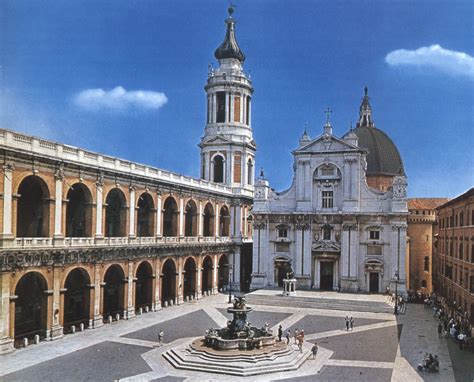 The perfect Renaissance perspective of the #Basilica of the #HolyHouse ...