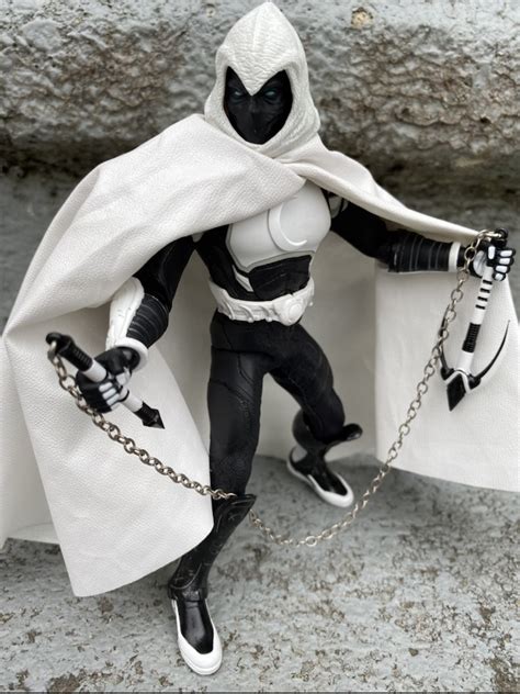 REVIEW: Mezco Moon Knight ONE:12 Collective Exclusive Figure - Marvel ...