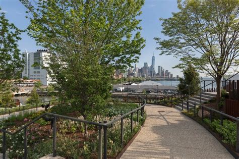 Little Island, a futuristic floating park, opens in NYC - Domus