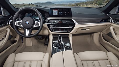 2018 BMW 5-Series 530d xDrive Touring | Interior, Cockpit