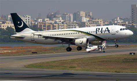 Pakistan International Airlines Flight 8303 - Wikipedia