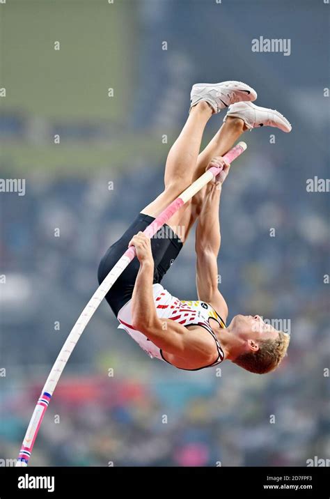 Ben broeders pole vault hi-res stock photography and images - Alamy