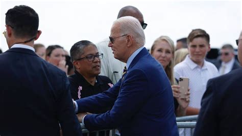 Biden campaign plots late push ahead of South Carolina primary