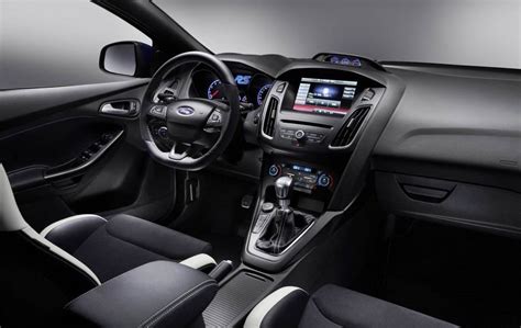 2016 Ford Focus Hatchback Price In UAE | MagOne 2016