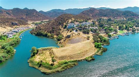 500 Lower Lake, Westlake Village, CA 91361 - The Peninsula | LoopNet