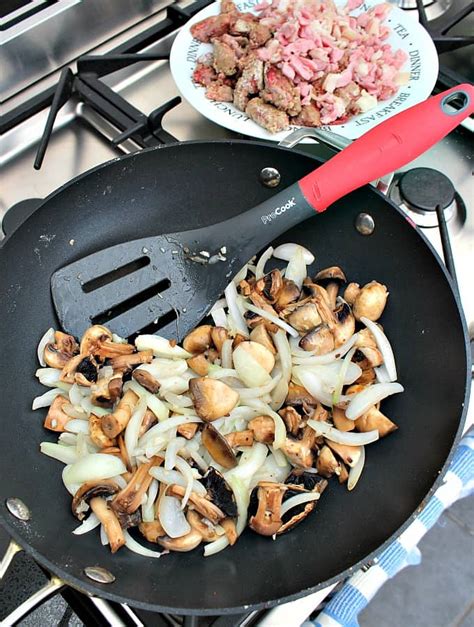 Old Fashioned Slow Cooked Liver, Bacon and Onions