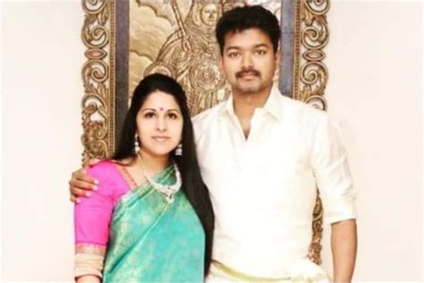 Vijay and Sangeetha's 21st Wedding Anniversary: Here are Couple's ...