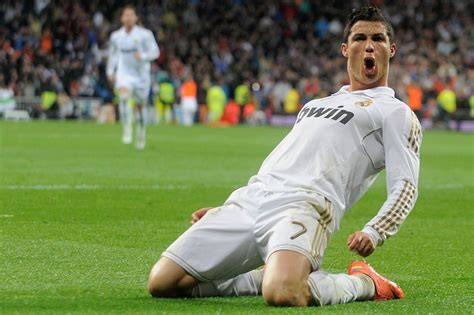 Top 10 goals scored by Cristiano Ronaldo ~ Football Zone