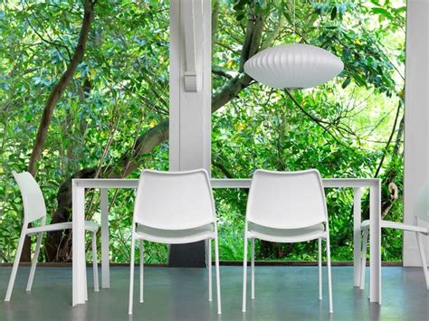 Nelson Bubble Saucer Suspension designed by George Nelson has a wide surface area to help ...