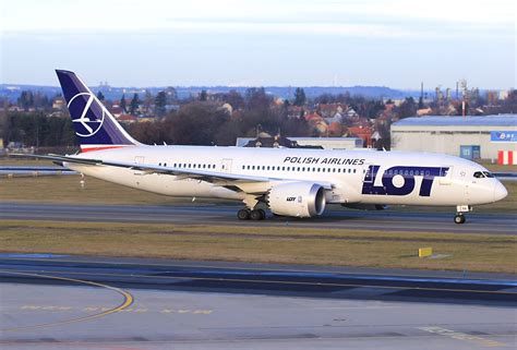 LOT Polish Airlines expands long-haul fleet with 3 Boeing 787-9 ...