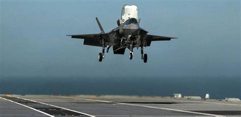 First F35B Lightning landing HMS Queen Elizabeth R08 Hms Queen ...