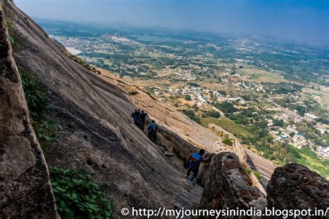 My Journeys In India: Madhugiri Fort or Madhugiri Betta