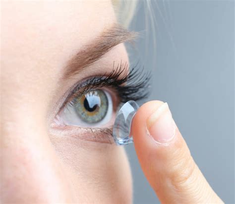 Do Contact Lenses Dry Your Eyes? | OcuWellness