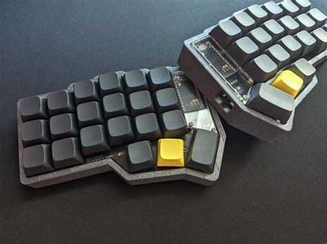 Corne keyboard case - 5 and 6 columns by VOID | Download free STL model ...