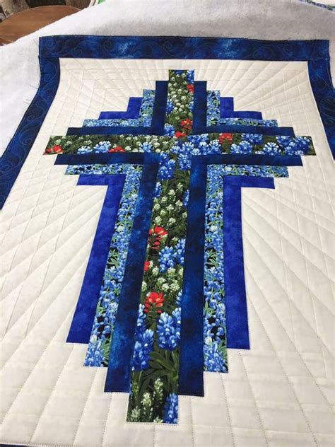 Log Cabin Cross Quilt by Lake Area Quilts, Jasper, Texas | Cross quilt ...