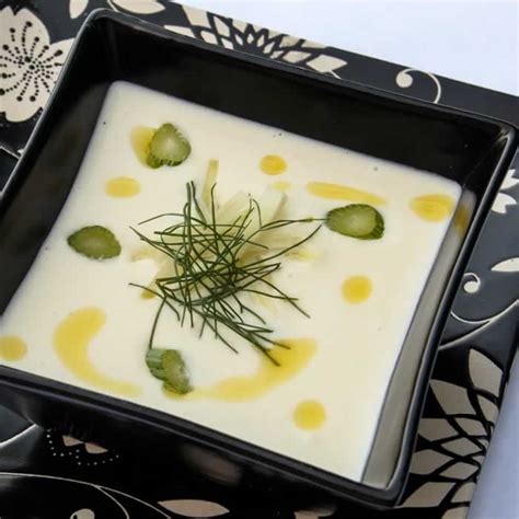 The Perfect Vichyssoise (Cold Potato Leek Soup)| LunaCafe | Leek soup, Potato leek soup, Vegan ...