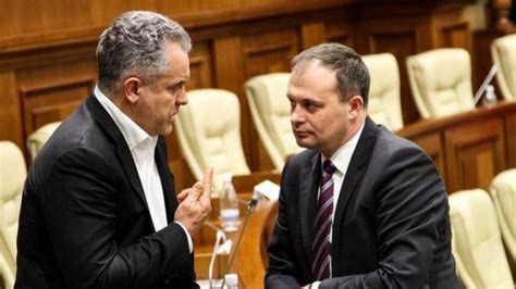 Andrian Candu oferă detalii. Iată cu ce se ocupă acum Vlad Plahotniuc și cu cine din PDM ...