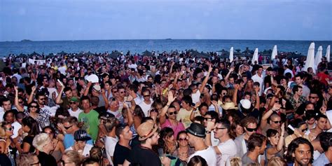 Top 10 Beach Parties - AskMen