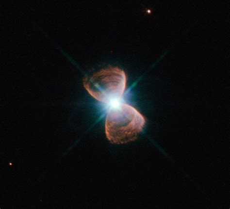 The Engraved Hourglass Nebula | HD Space Pictures